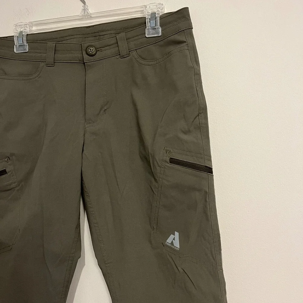 Eddie Bauer First Ascent Pants Adjustable Capri Green Womens 4 Hiking Outdoor